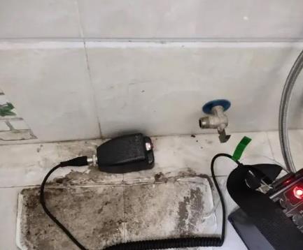 郑州二七区屋顶漏水维修公司分享下卫生间漏水的危害及解决方法